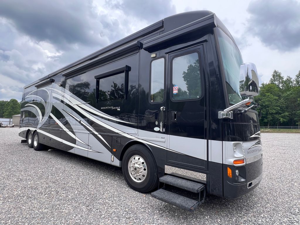 2014 Newmar Mountain Aire 4369 - National Vehicle