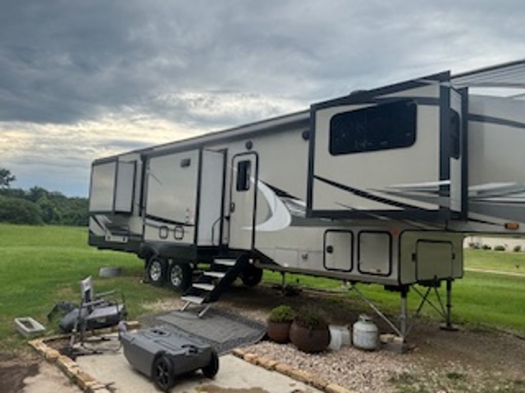 2022 Highland Ridge Mesa Ridge 376FBH - National Vehicle