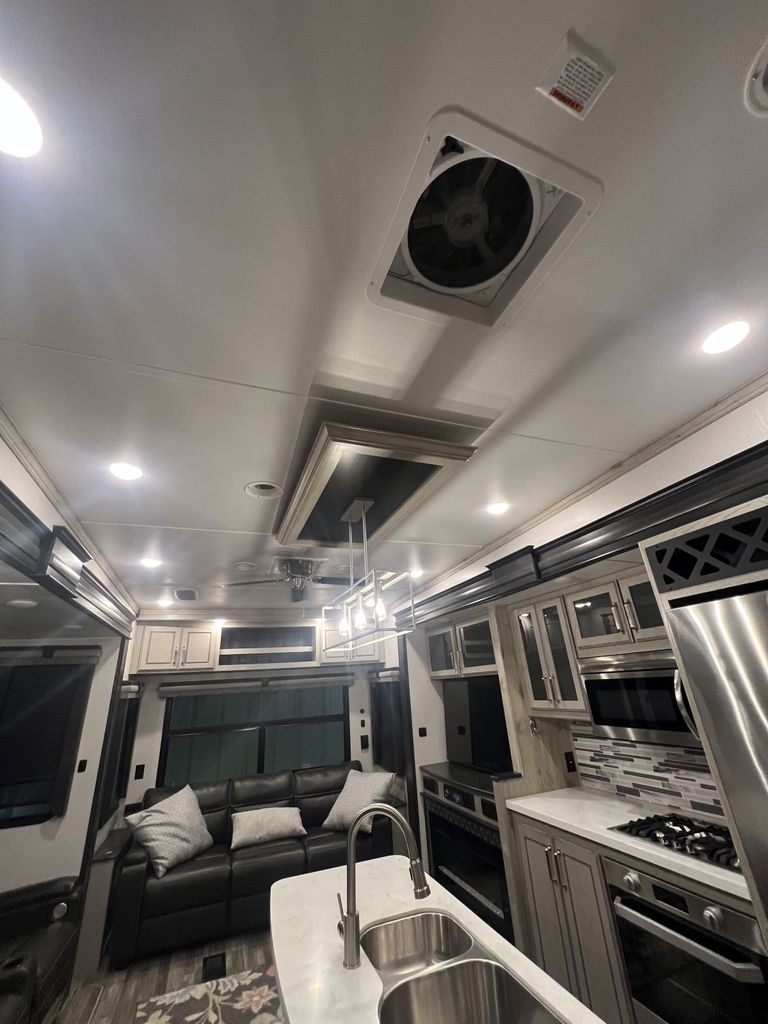 2021 Keystone Alpine 3120RS - National Vehicle