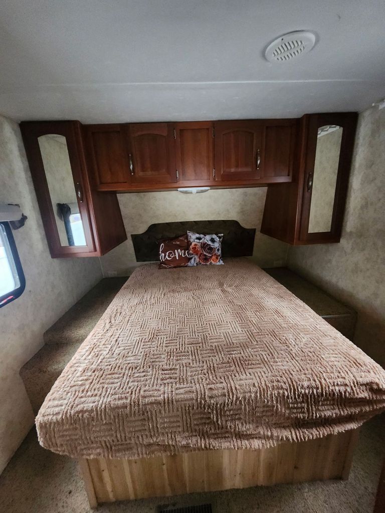 2011 Keystone Cougar X-Lite 27RLS - National Vehicle