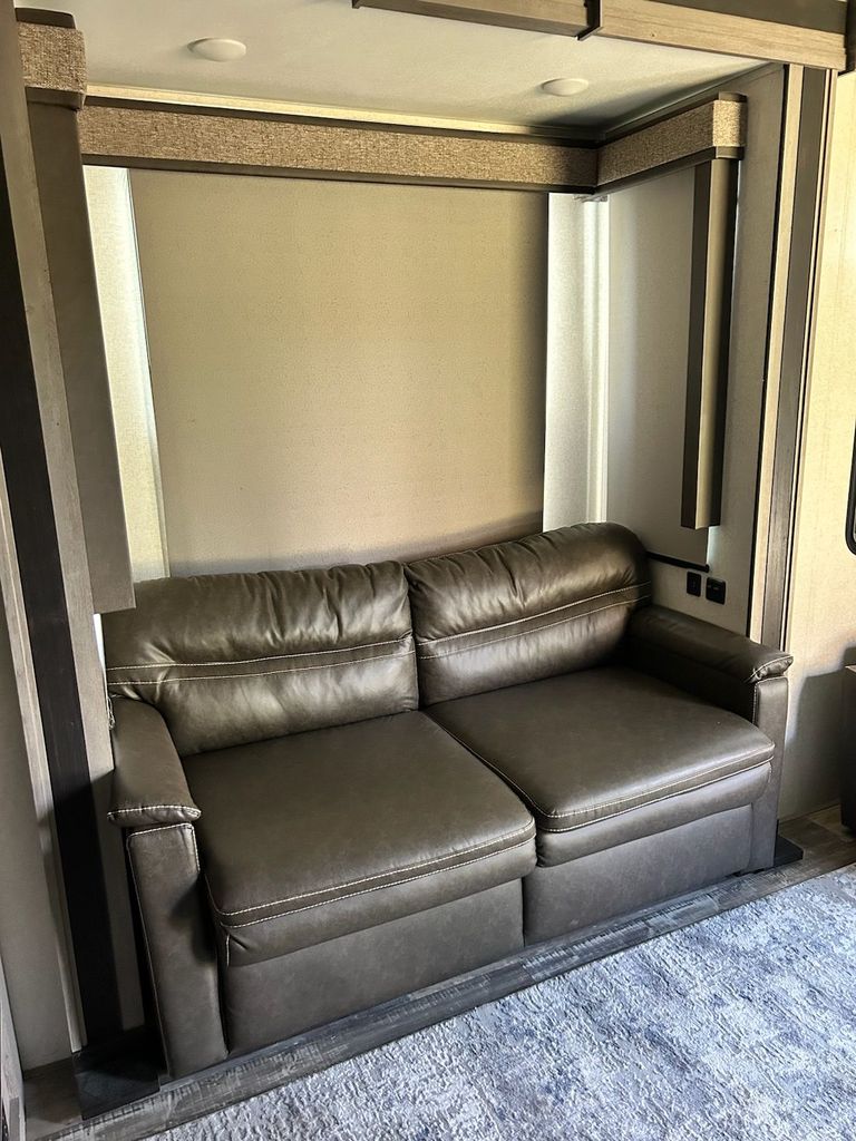 2020 Keystone Raptor 429 - National Vehicle
