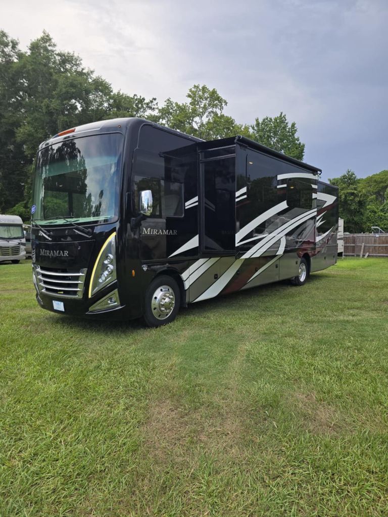2023 Thor Motor Coach Miramar 35.2 - National Vehicle