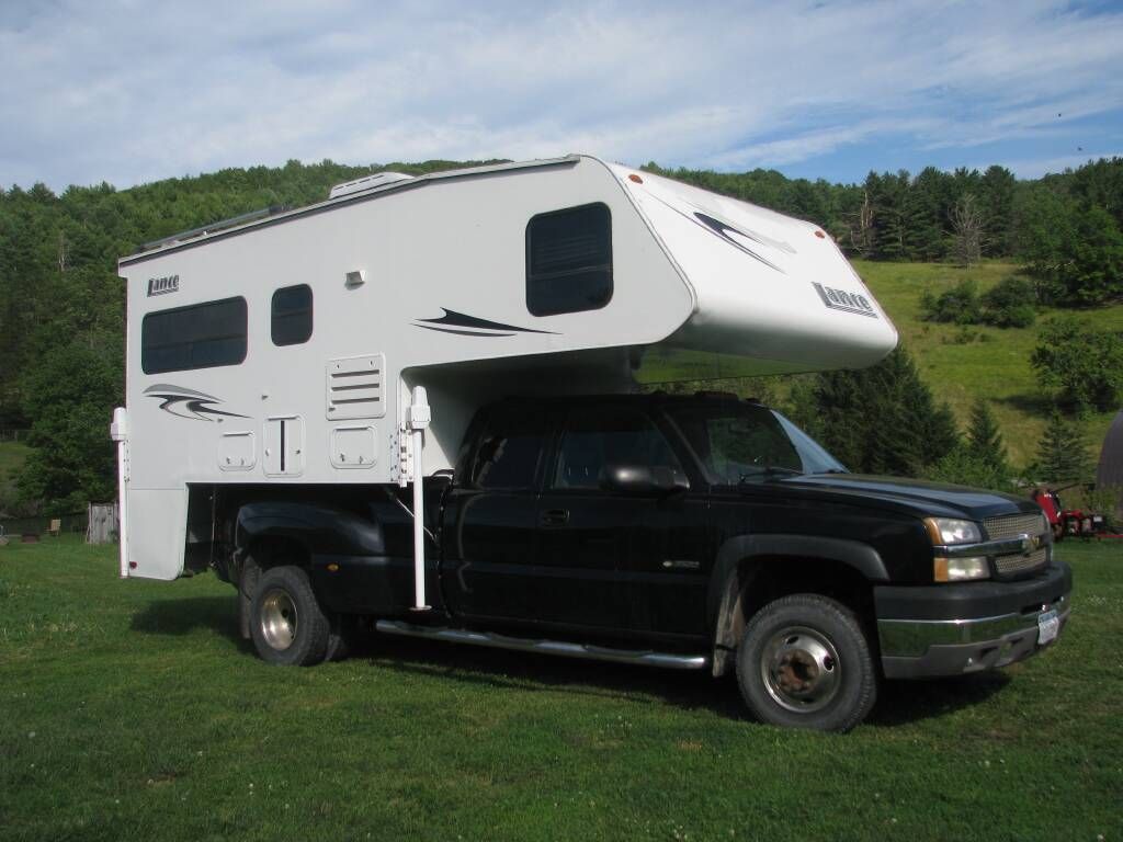 まこ 2008 Lance Truck Camper 1055 - National Vehicle