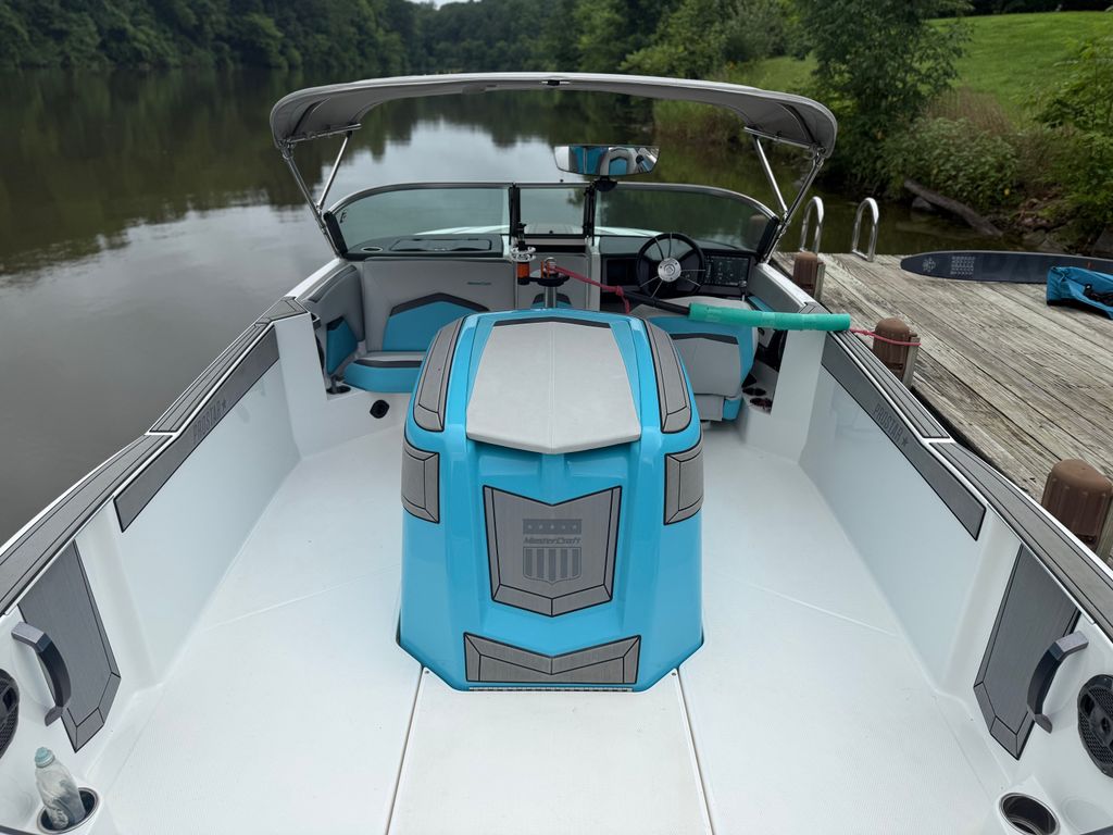 2021 MasterCraft ProStar 22 - National Vehicle