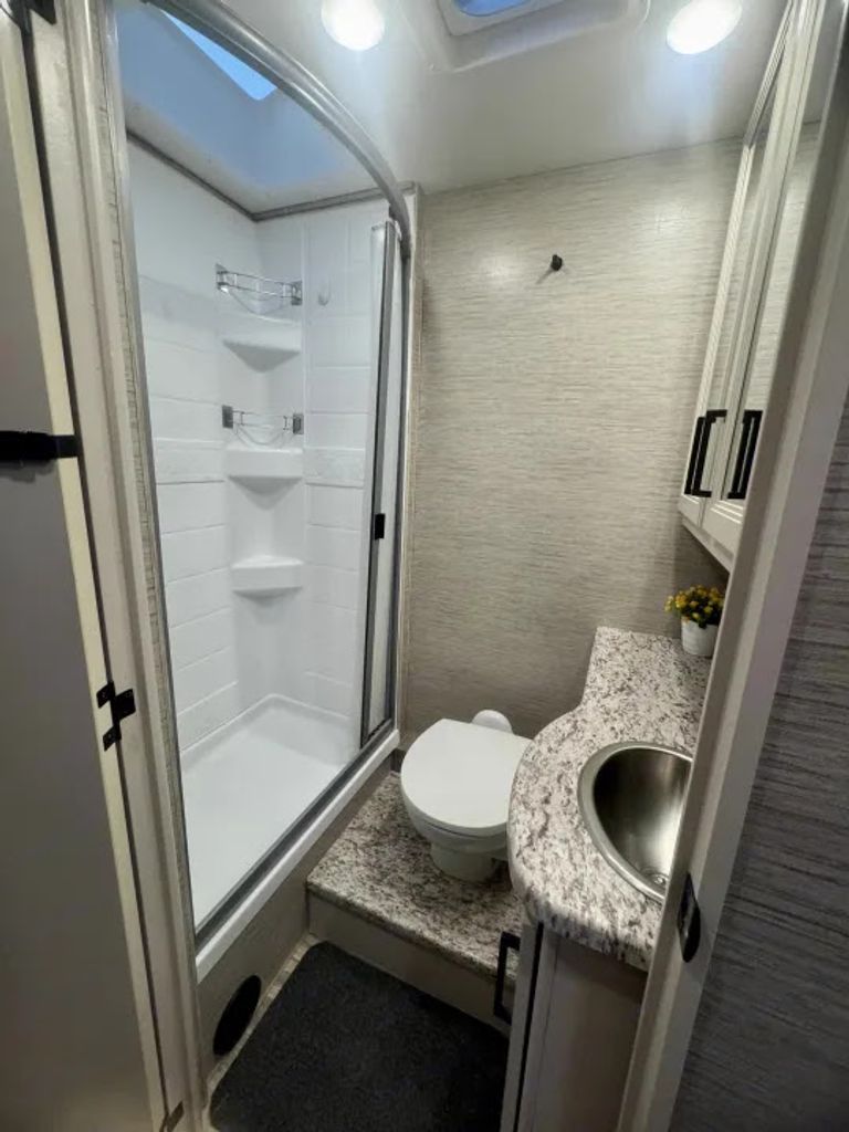 2022 Thor Motor Coach Freedom Elite 28HE - National Vehicle