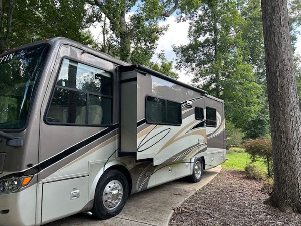 2011 Tiffin Motorhomes Allegro Breeze 28BR - National Vehicle