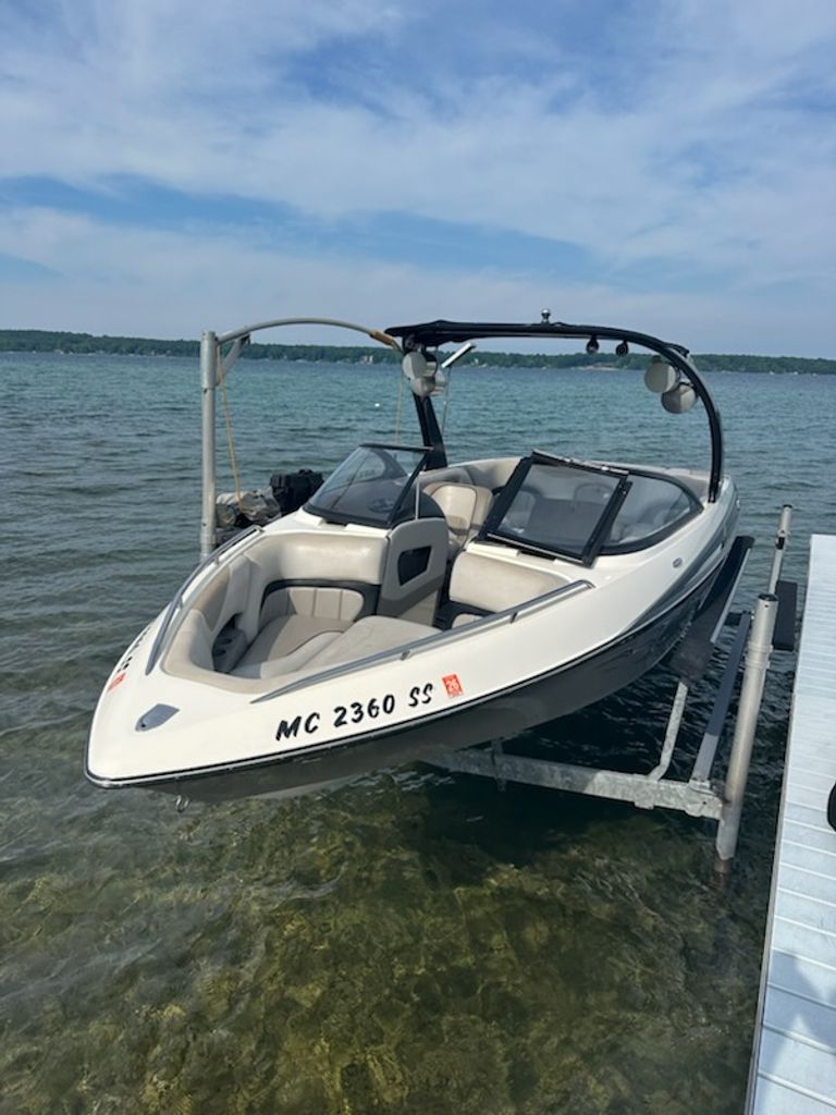 トリプルX 2004 Malibu Wakesetter 23 LSV - National Vehicle