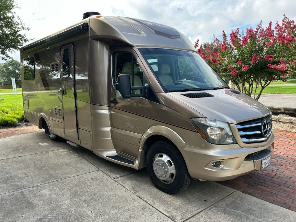 2020 Regency Ultra Brougham 25TB - National Vehicle