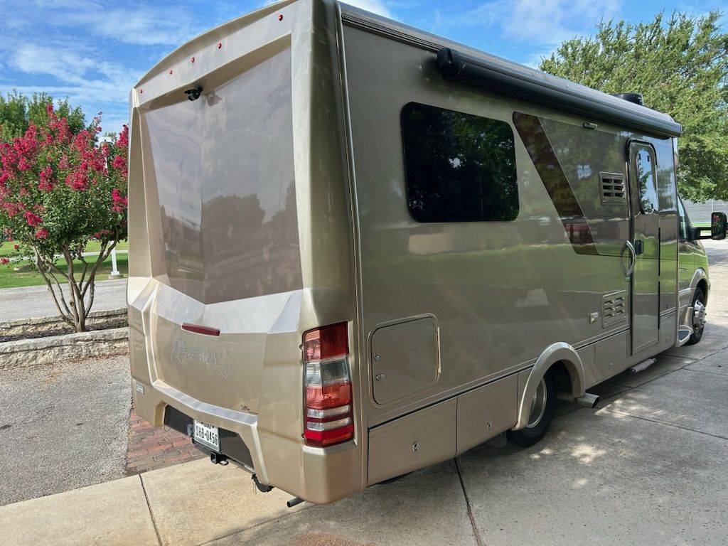 2020 Regency Ultra Brougham 25TB - National Vehicle