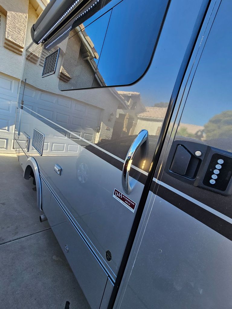2022 Regency Ultra Brougham 25MB - National Vehicle