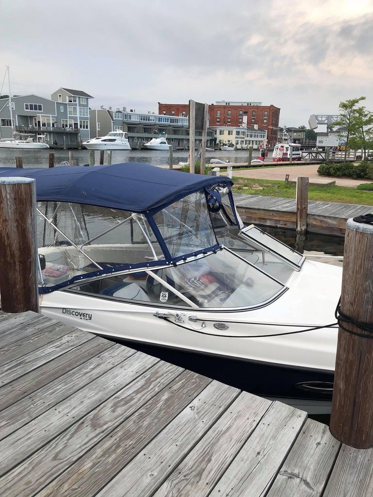 アンティーク 2007 Bayliner Discovery 210 - National Vehicle