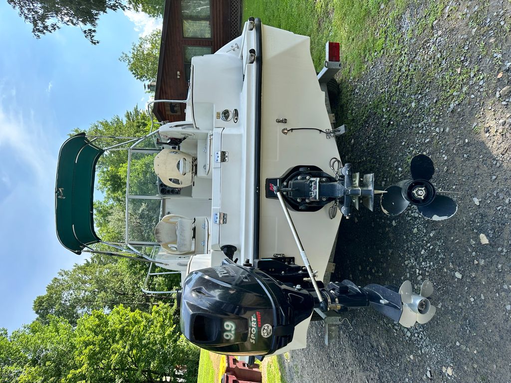 2005 Bayliner Trophy 190 - National Vehicle