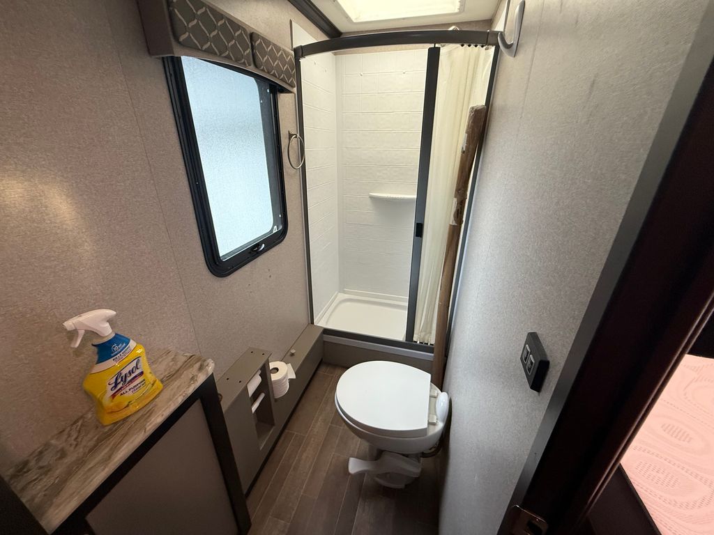 2020 Dynamax Isata 5 30FW - National Vehicle