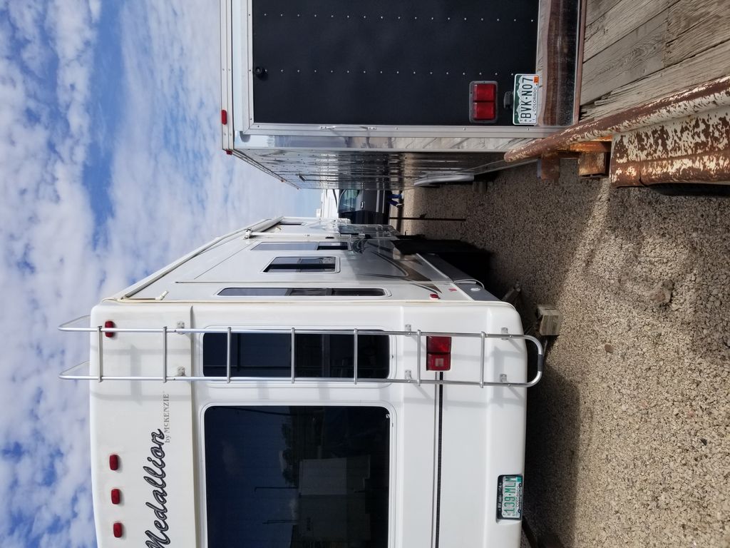 2007 McKenzie Medallion 355SKT - National Vehicle