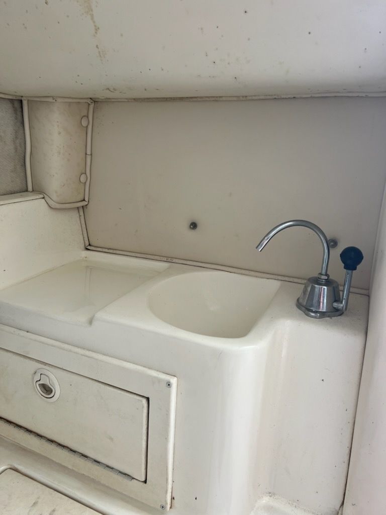 2000 Baha Cruisers 240 Fisherman Wac - National Vehicle