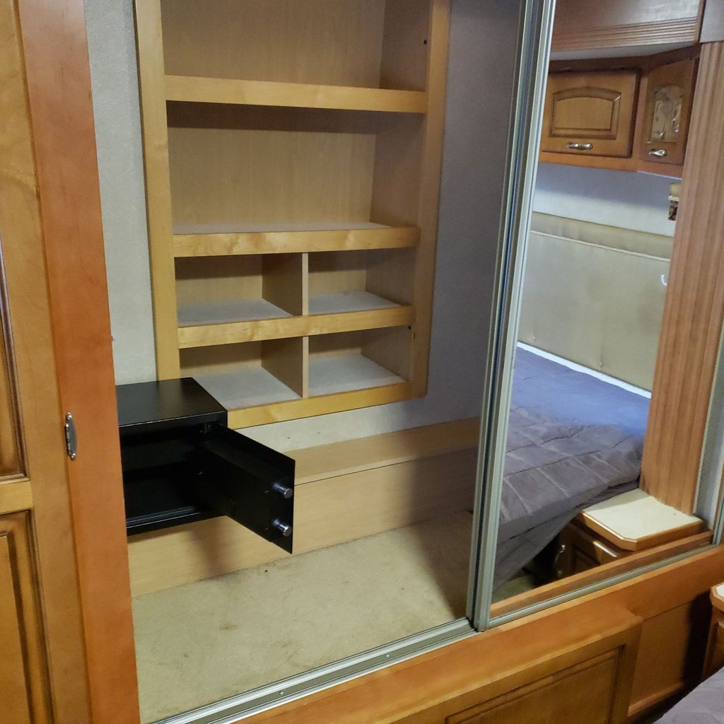 2008 Newmar Kountry Star 3910 - National Vehicle