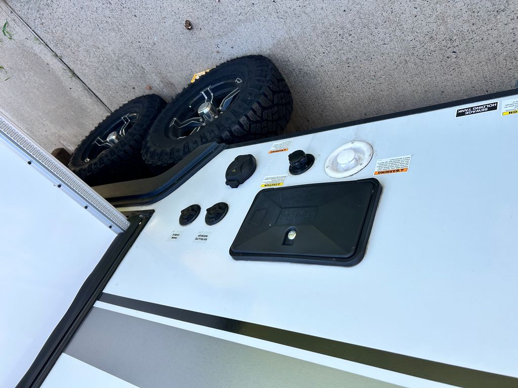 2022 Winnebago Micro Minnie 2225RL - National Vehicle