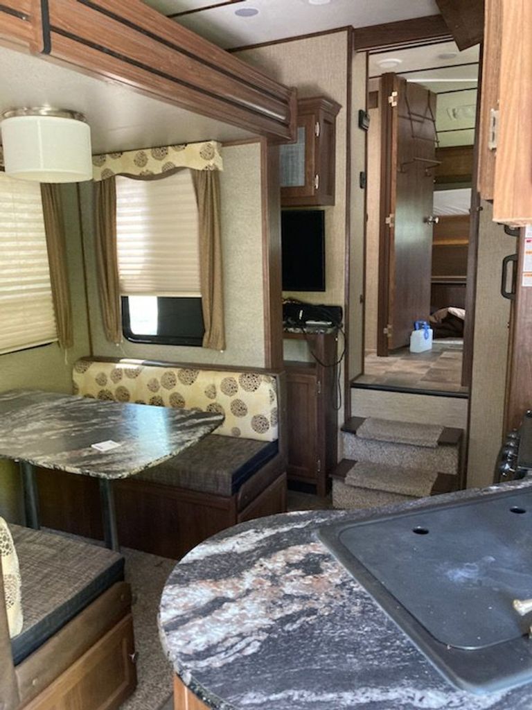 2016 Keystone Sprinter 252FWRLS - National Vehicle