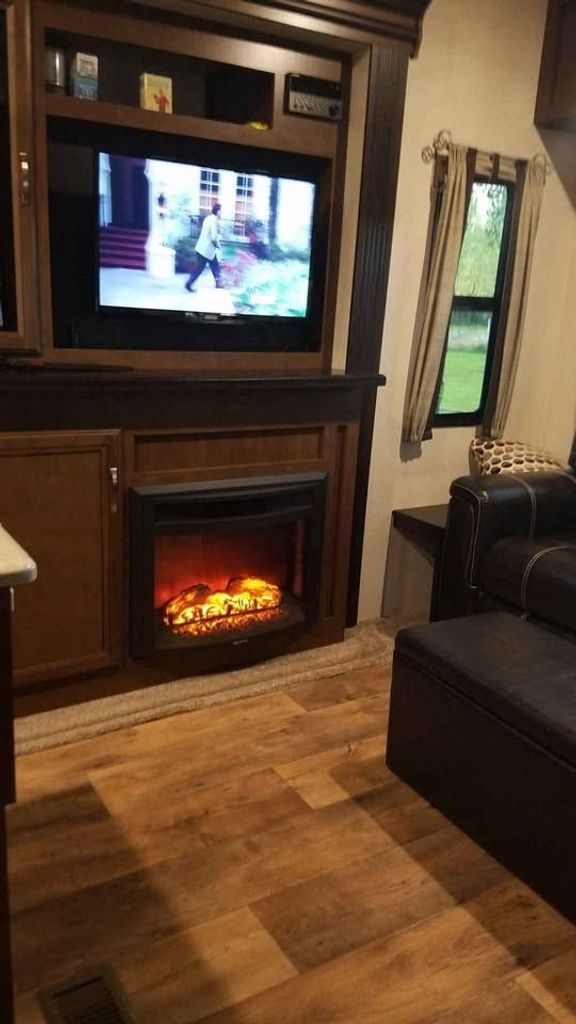 2018 Forest River Wildwood Heritage Glen Lite 368RLBHK - National