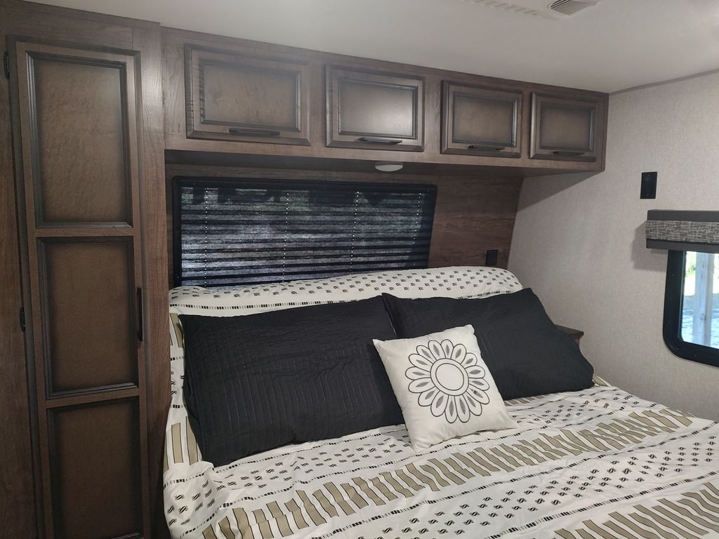 2022 K-Z Venom 3413TK - National Vehicle