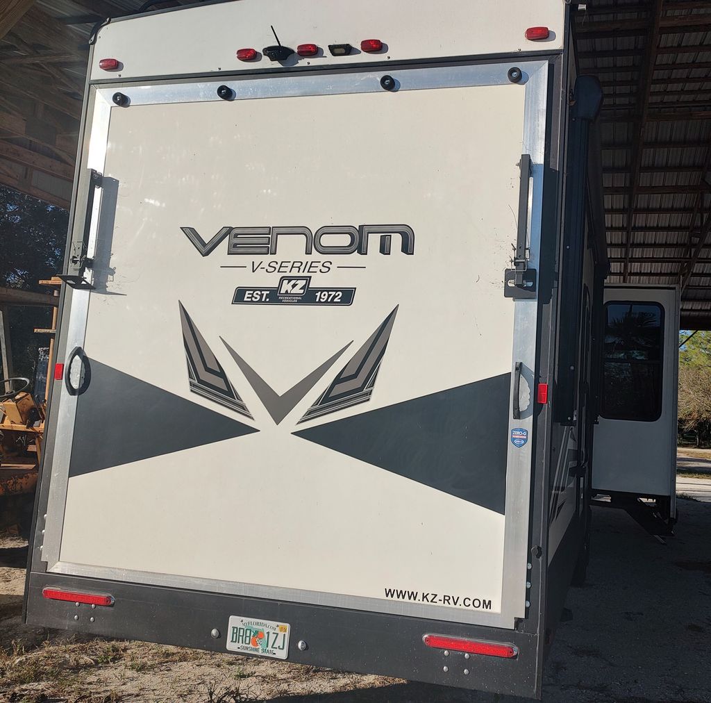 2022 K-Z Venom 3413TK - National Vehicle