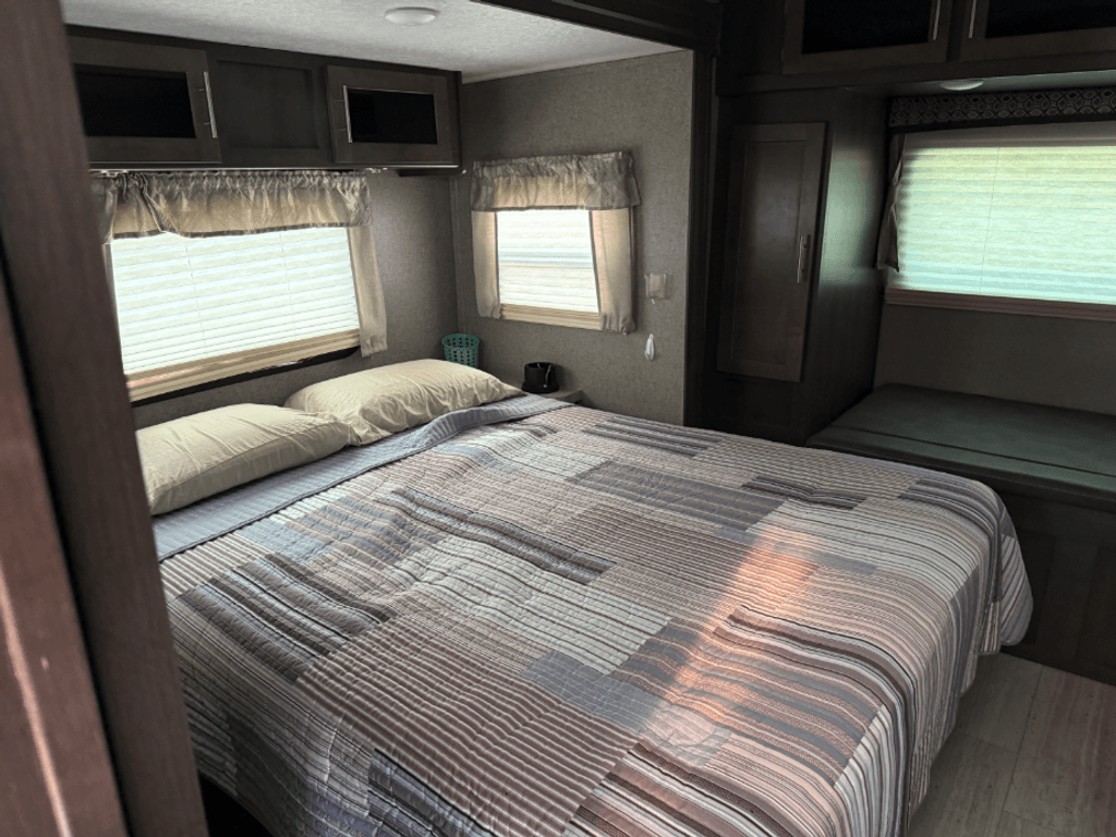 2019 Forest River Flagstaff Super Lite 29RBS - National Vehicle