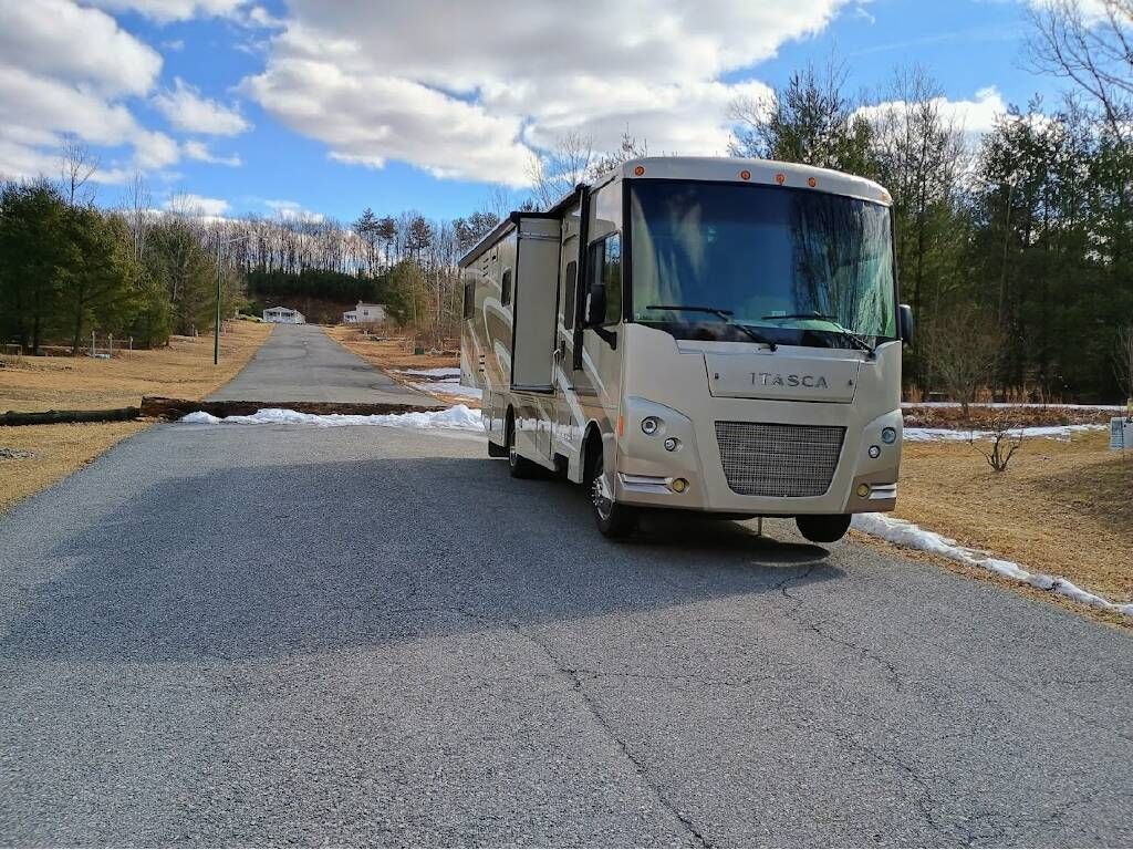 2015 Winnebago Itasca Sunstar 27N - National Vehicle