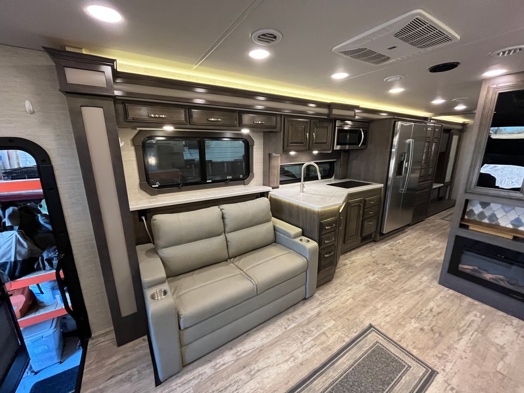 2022 Jayco Seneca 37M - National Vehicle