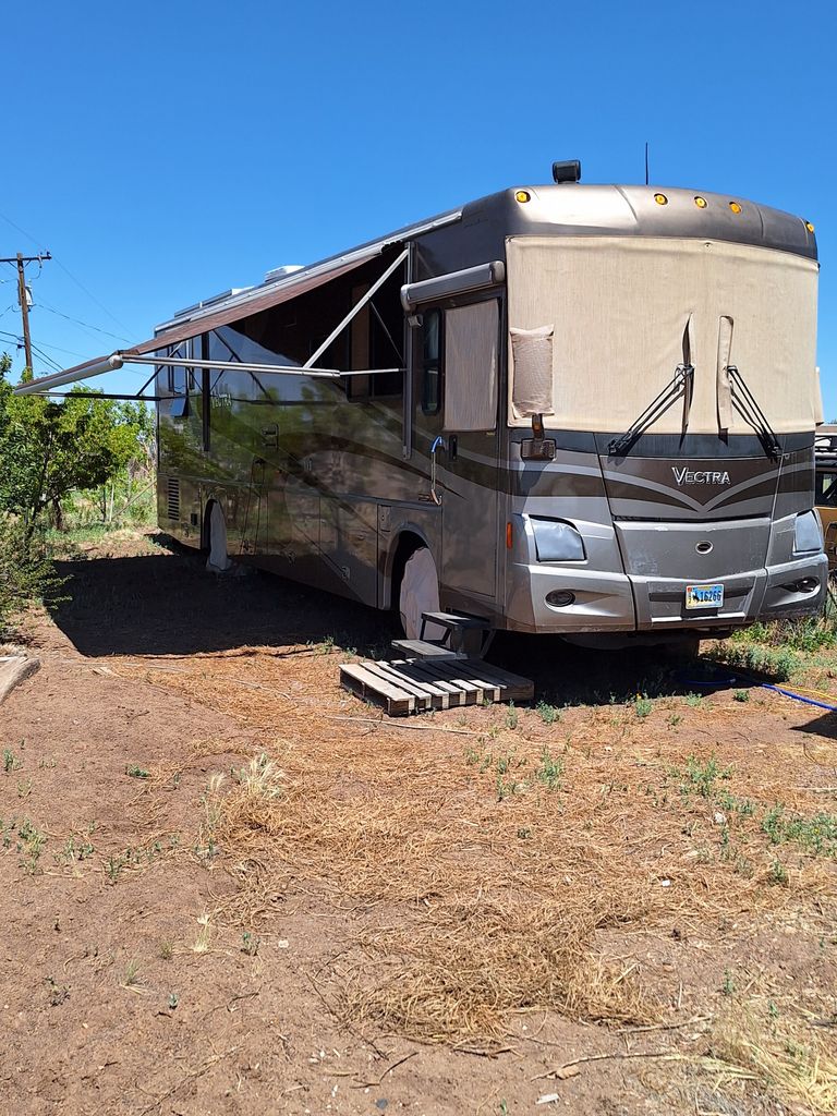 2004 Winnebago Vectra 36GD - National Vehicle