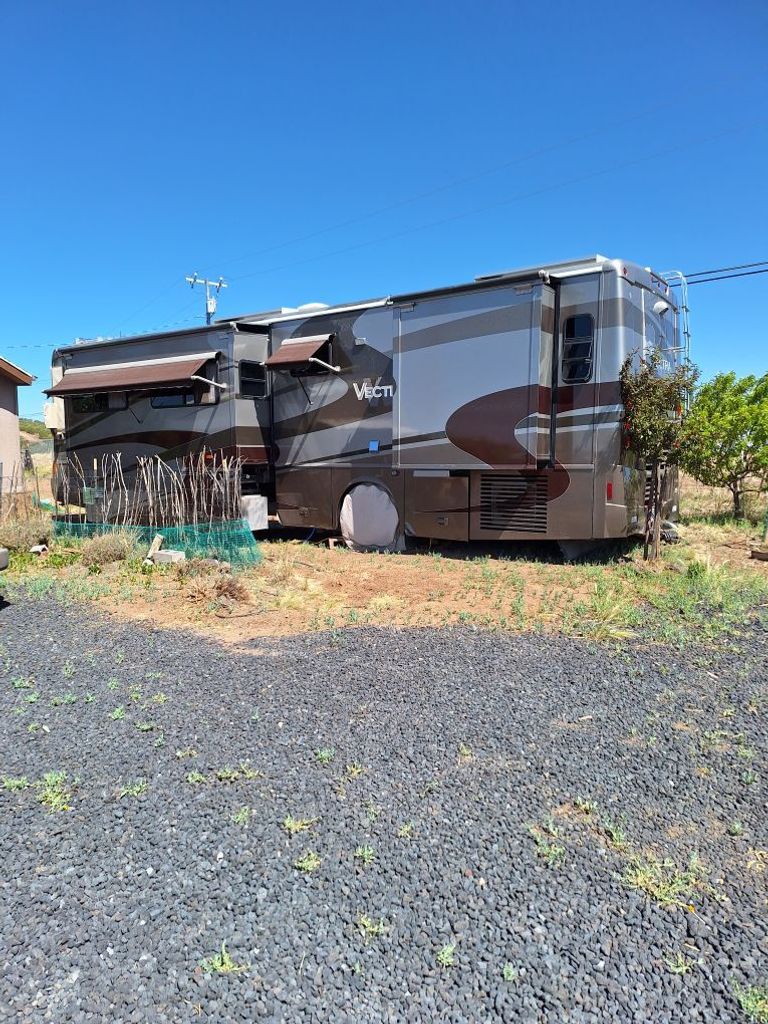2004 Winnebago Vectra 36GD - National Vehicle