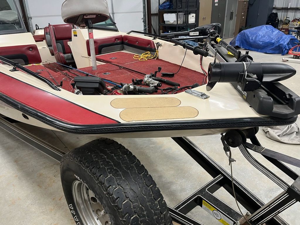 1988 Stratos Fish and Ski 18 - National Vehicle