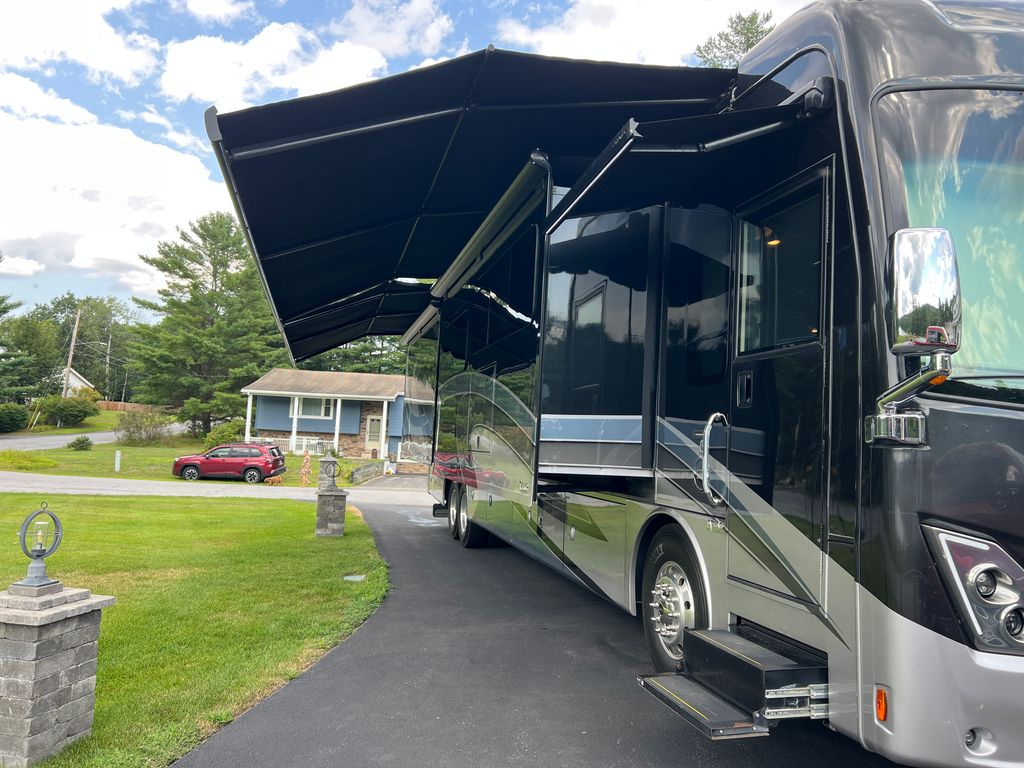 2019 Thor Motor Coach Tuscany 45MX - National Vehicle