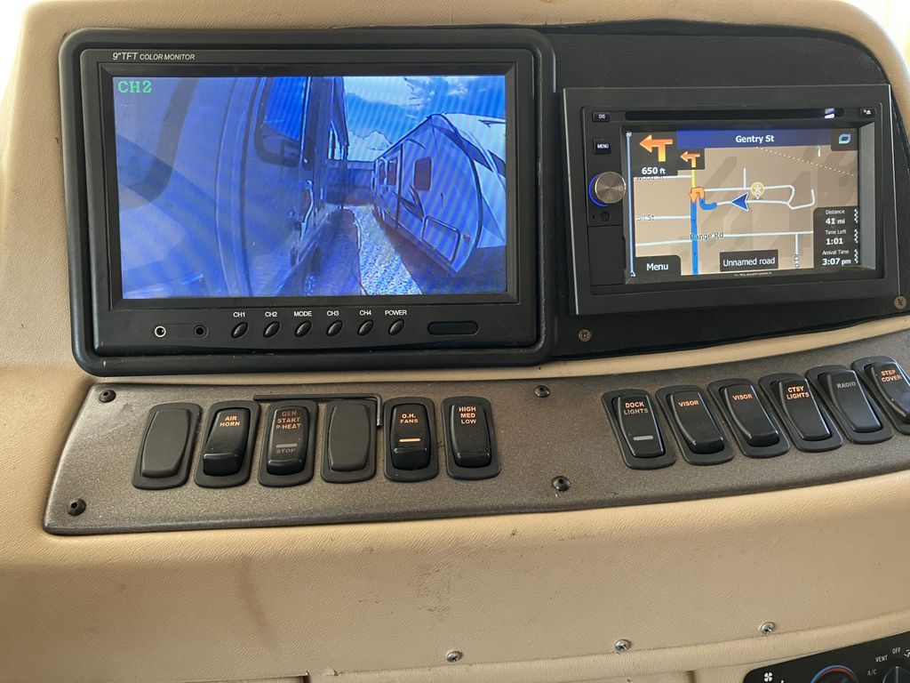 コメット 2005 Newmar Kountry Star 3910 - National Vehicle