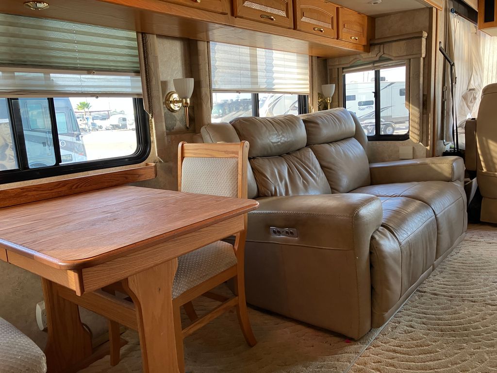 アクアさん 2005 Newmar Kountry Star 3910 - National Vehicle