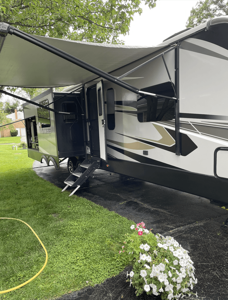 2020 Keystone Laredo 330RL - National Vehicle
