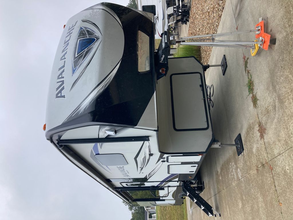 Buy an RV - National Vehicle