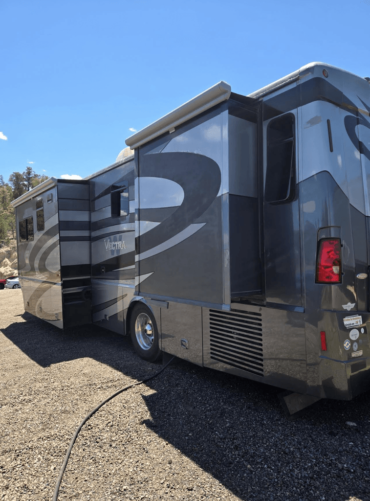 2006 Winnebago Vectra 36RD - National Vehicle