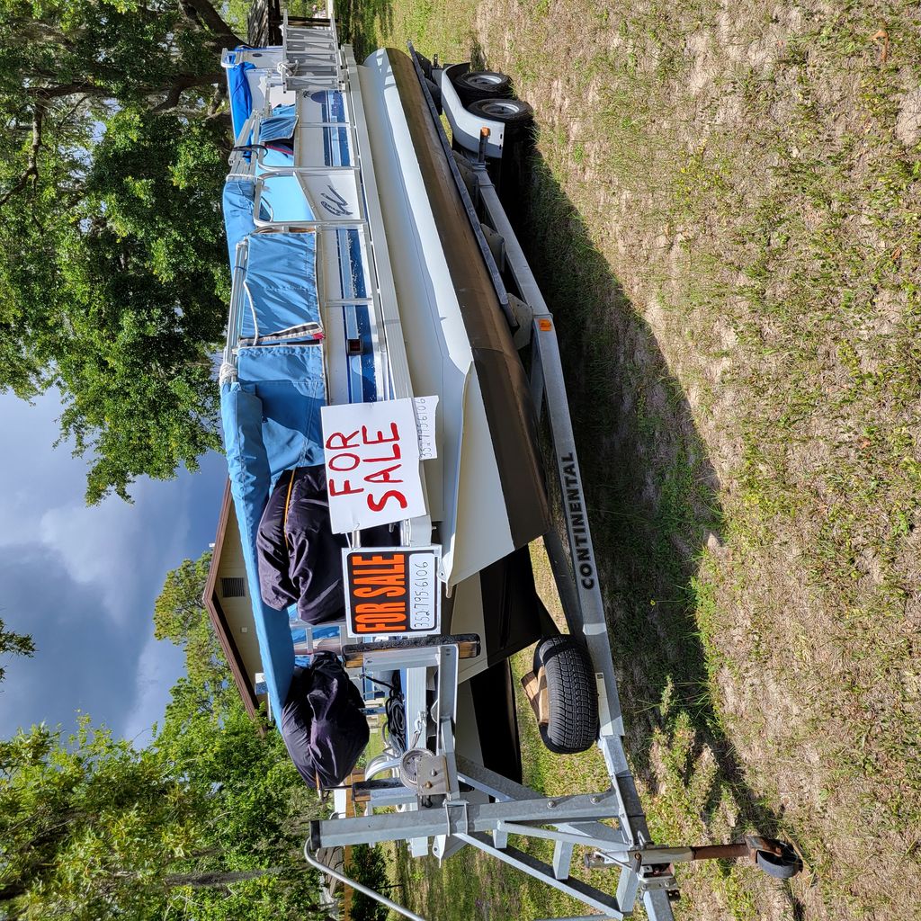 のん 1994 Riviera Cruiser 25 Fish-N-Cruise Tritoon - National Vehicle