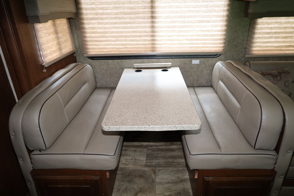 ※ 2016 Forest River Georgetown GT3 30X - National Vehicle