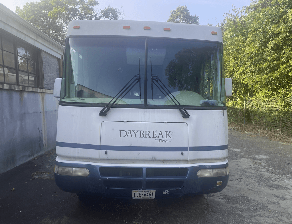 のの 2003 Damon Daybreak 3275 - National Vehicle
