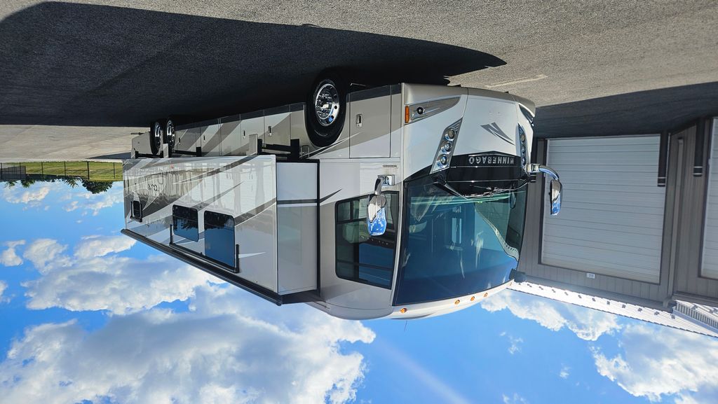 ステレス 2015 Winnebago Tour 42QD - National Vehicle