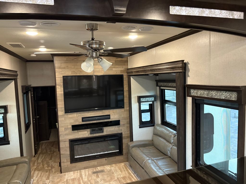2019 Forest River Riverstone 39FK - National Vehicle