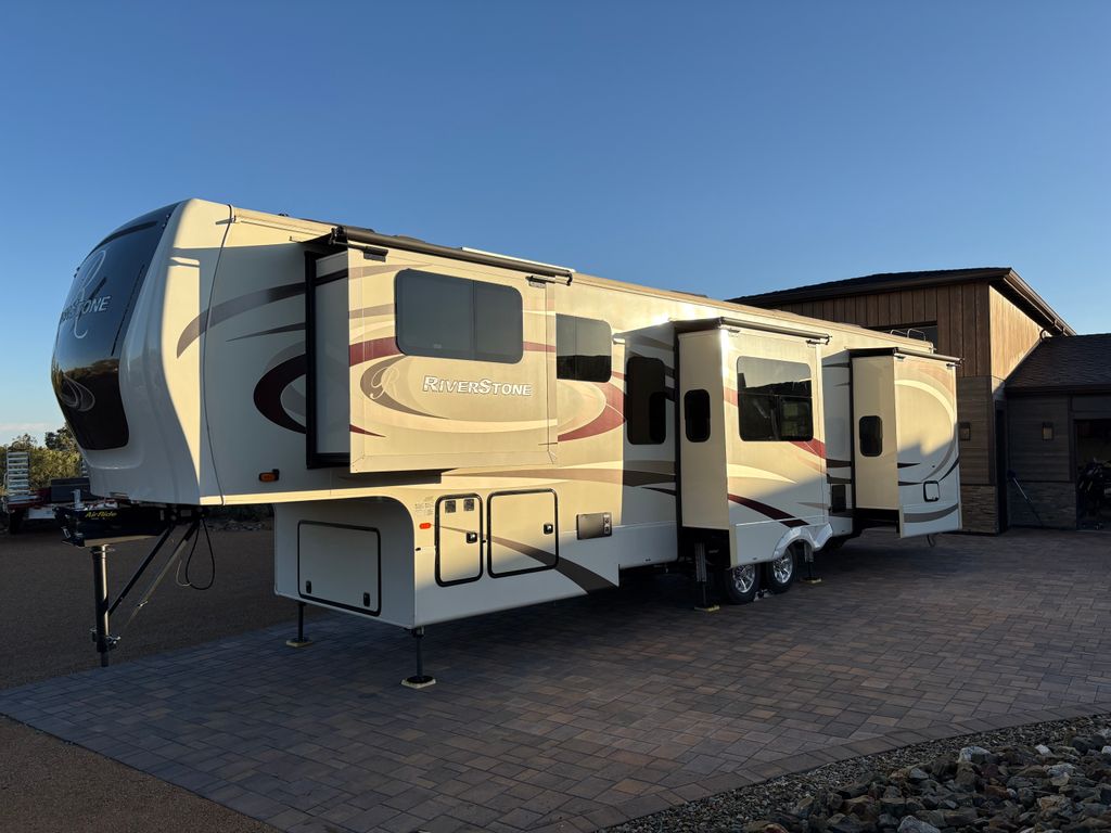 2019 Forest River Riverstone 39FK - National Vehicle