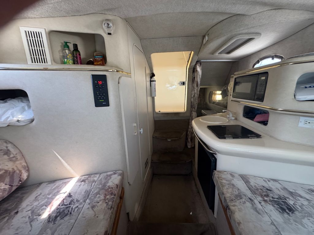1998 Sea Ray 270 Sundancer SE - National Vehicle