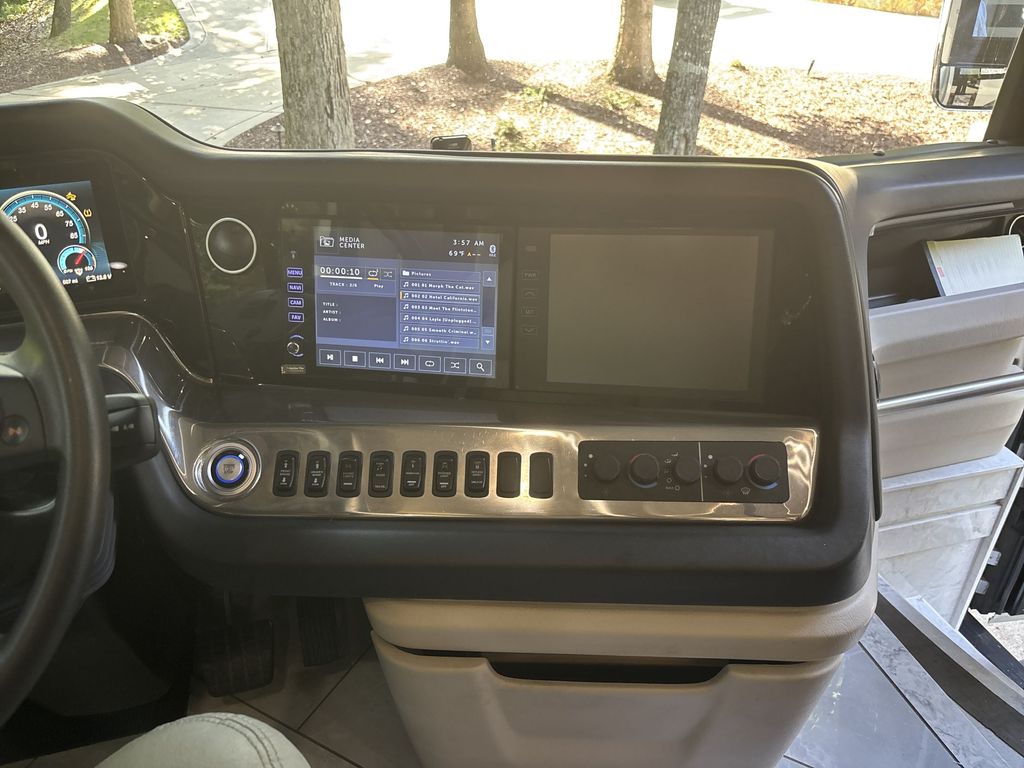 2023 American Coach American Eagle 45K - National Vehicle