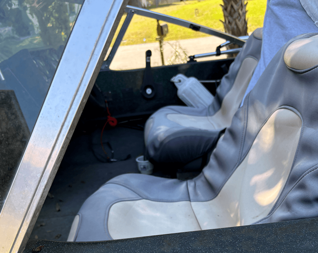 1998 Stratos 268 FS - National Vehicle