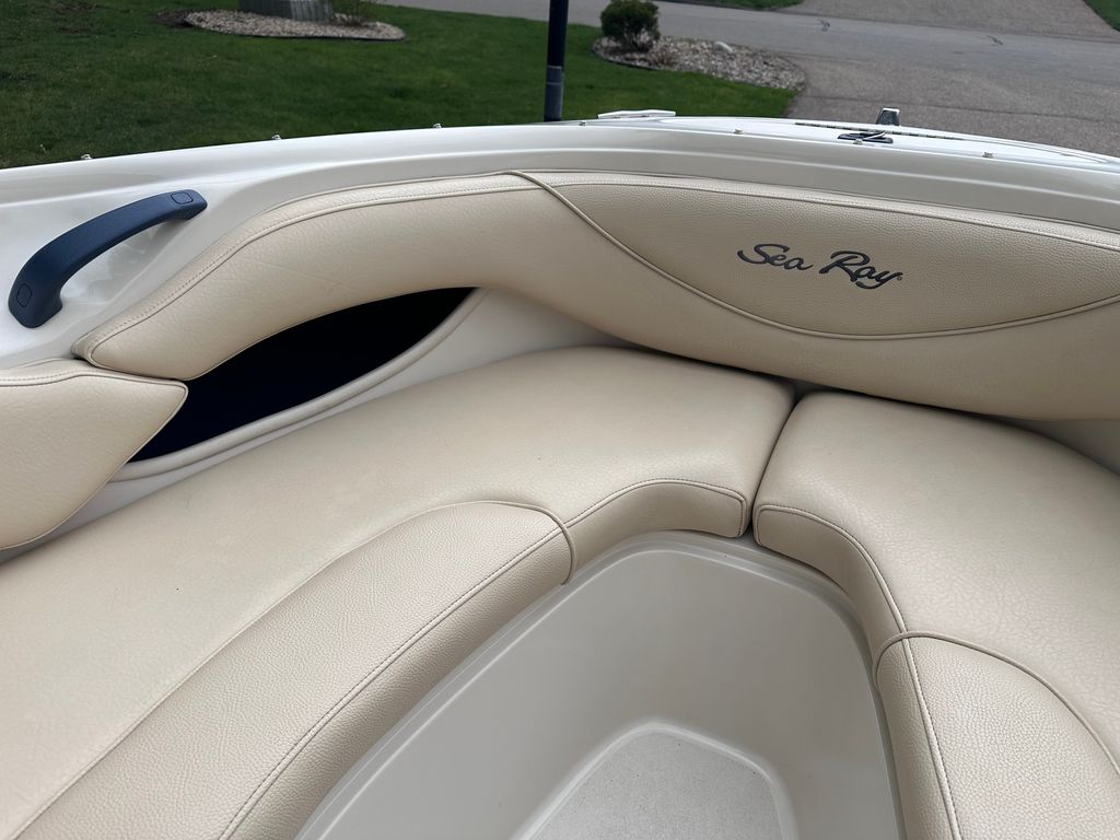 1999 Sea Ray 190 Signature - National Vehicle