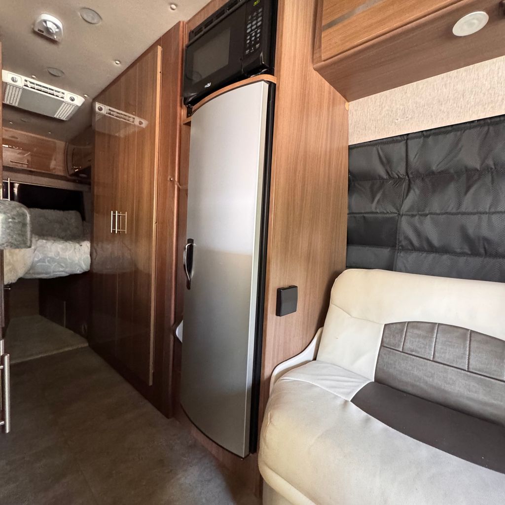 ユー 2015 Winnebago Era 170A - National Vehicle