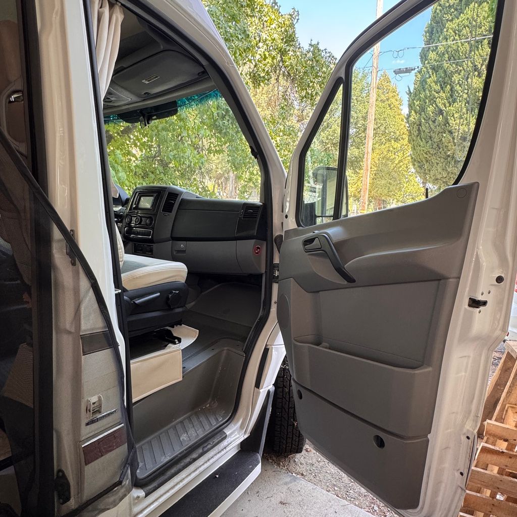 ユー 2015 Winnebago Era 170A - National Vehicle