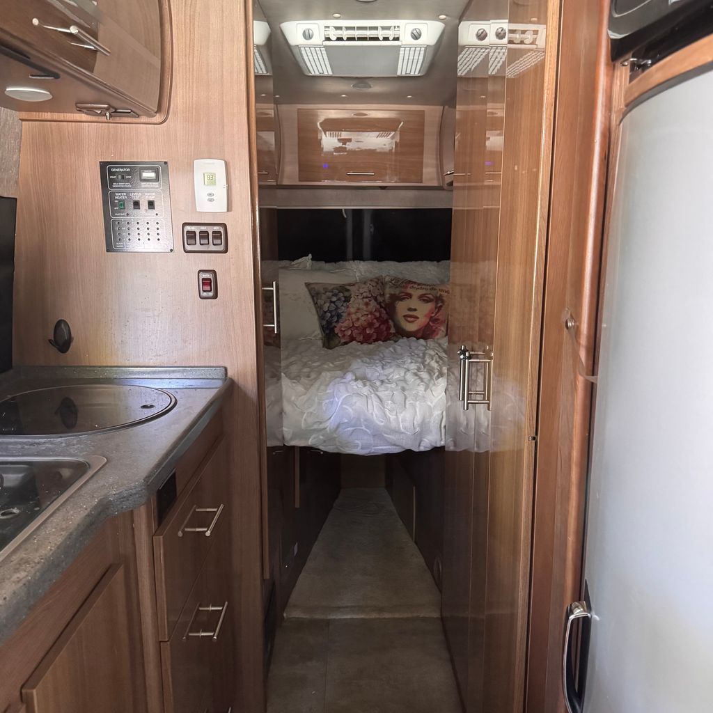 Buy an RV - National Vehicle